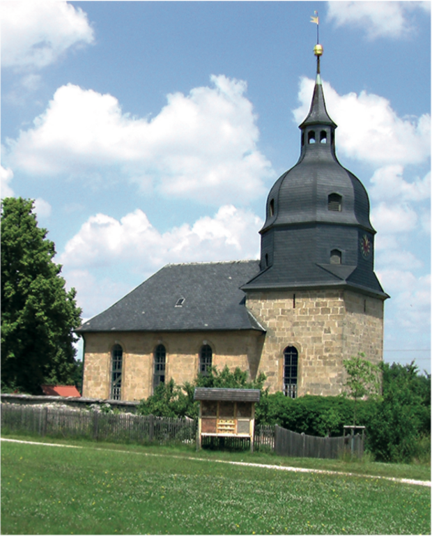 Die denkmalgeschützte Pfarrkirche Unsere Liebe Frau in Langenstadt